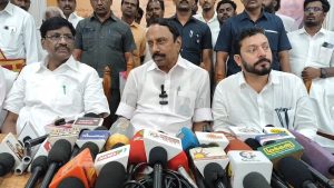 நடப்பு சம்பா பருவத்தில் விவசாயிகளுக்கு புதிய கடன் வழங்குவதில் எந்தவித தடையும் இருக்காது– திருவாரூரில் அமைச்சர் செங்கோட்டையன் பேச்சு