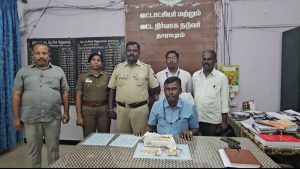தாராபுரத்தில் ரூ.1.40 கோடி மதிப்பிலான தங்க நகைகள் பறிமுதல்!