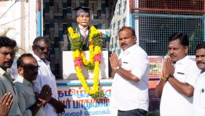 இரட்டைமலை சீனிவாசன் திருஉருவ சிலைக்கு மேயர் ஜெகன் மாலை அணிவித்து மரியாதை