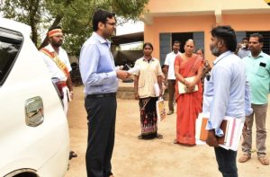 வெதரம்பட்டி ஊராட்சி ஒன்றிய நடுநிலைப்பள்ளியில் தர்மபுரி மாவட்ட ஆட்சியர் திடீர் ஆய்வு