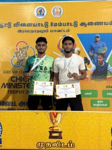 மாவட்ட அளவிலான தமிழக முதல்வர் கோப்பை இறகு பந்து போட்டி-தொண்டி அஹ்மத் யாசின் அட்லின் ஷெரின் அசத்தல் சாதனை