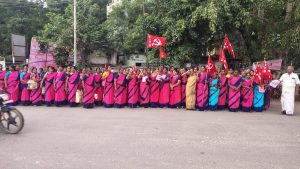 அரியலூரில் அங்கன்வாடி ஊழியர் உதவியாளர் ஆர்ப்பாட்டம்