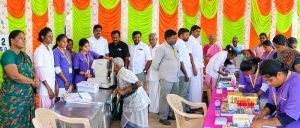 பாலம்மாபுரத்தில்  இலவச கண் பரிசோதனை முகாம்