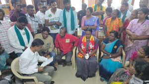 தாராபுரம் இடைத்தேர்தல்: காவல்துறை பாரபட்சமாக செயல்படுவதாக நாம் தமிழர் வேட்பாளர் புகார்