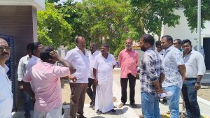 புதியதாக ரேஷன் கடை கட்டி தர வேண்டும்   மேயர் ஜெகனுக்கு பொதுமக்கள் கோரிக்கை