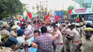 முத்துப்பேட்டையில் காவல்துறையைக் கண்டித்து குடும்பத்துடன் குடியேறும் -போராட்டம்!