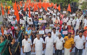 திருப்பரங்குன்றத்தில் தீபம் ஏற்றுவதை உடனே அமல்படுத்துக” – கோவையில் இந்து முன்னணி சார்பில் ஆர்ப்பாட்டம்!