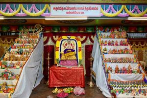 ஸ்ரீபெரும்புதூர் அருகே பிரசித்தி பெற்ற வல்லக்கோட்டை சுப்பிரமணிய சுவாமி கோயிலில் நவராத்திரி உற்சவம் வெகு விமரிசையாக தொடங்கியது