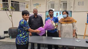 கோவை ராக்ஸ் விளையாட்டு அகாடமி சார்பில் ஆசிய விளையாட்டு பேட்மிண்டன் போட்டி சாதனை படைத்த வீரருக்கு பாராட்டு விழா