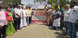 கோவையில் பெண்களுக்கு எதிரான வன்கொடுமைகளைத் தடுக்க வலியுறுத்தி ஆர்ப்பாட்டம் – திரளான பெண்கள் பங்கேற்பு