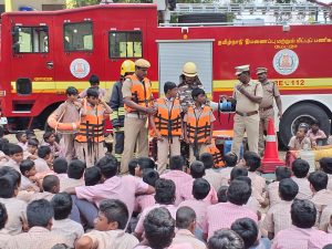 மேச்சேரி ஆண்கள் மேல்நிலைப் பள்ளியில் வடகிழக்குப் பருவமழை மற்றும் தீபாவளி பாதுகாப்பு விழிப்புணர்வு நிகழ்ச்சி!