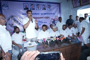 ஈரோட்டில் காங்கிரஸ் எழுச்சி – 5 மாவட்டங்கள் இணைந்து நடத்திய “வாக்கை காப்போம் தேசத்தை காப்போம்” நிகழ்ச்சி.!