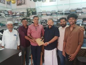 கும்பகோணத்தில் ‘ரோலா பேஷன்’ ஆண்கள் ஆடை விற்பனையகம் திறப்பு