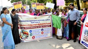 தேனியில் ஊட்டச்சத்து மற்றும் டெங்கு ஒழிப்பு விழிப்புணர்வுப் பேரணி!