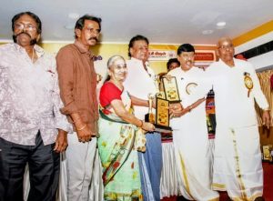 மதுரை மீனாட்சி மிஷன் மருத்துவமனையில்  நகைச்சுவை மன்ற ஆண்டு விழா